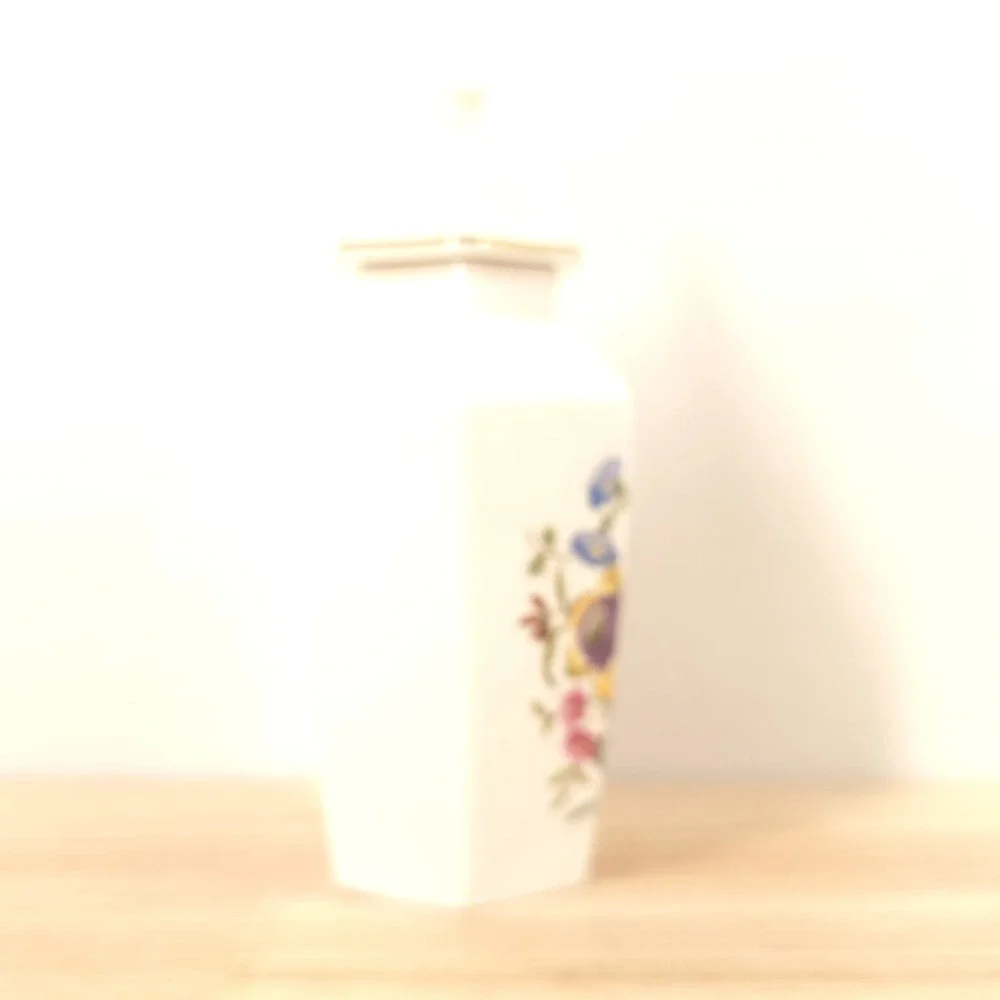 VTG Bud Flower Vase Royal Worcester Covered Hexagon Bone China England 1970s